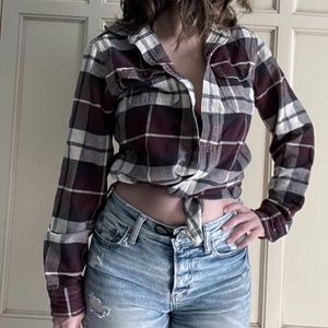 DONATING ON 2/1/23 |  AE EUC Heritage Plaid Flannel Button Down Shirt XS